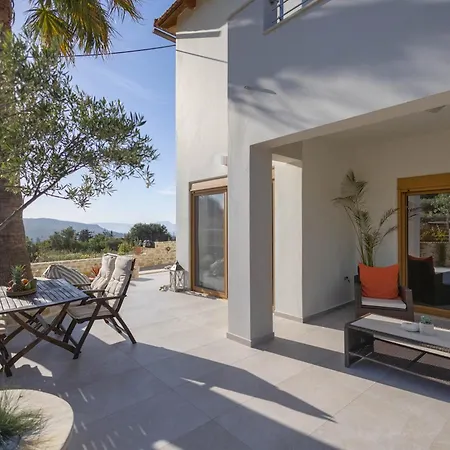 Serenity Garden Retreat Apartment