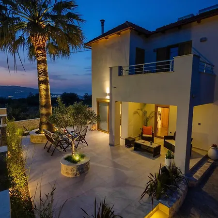 Serenity Garden Retreat Apartment *