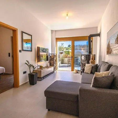 Apartment Serenity Garden Retreat *